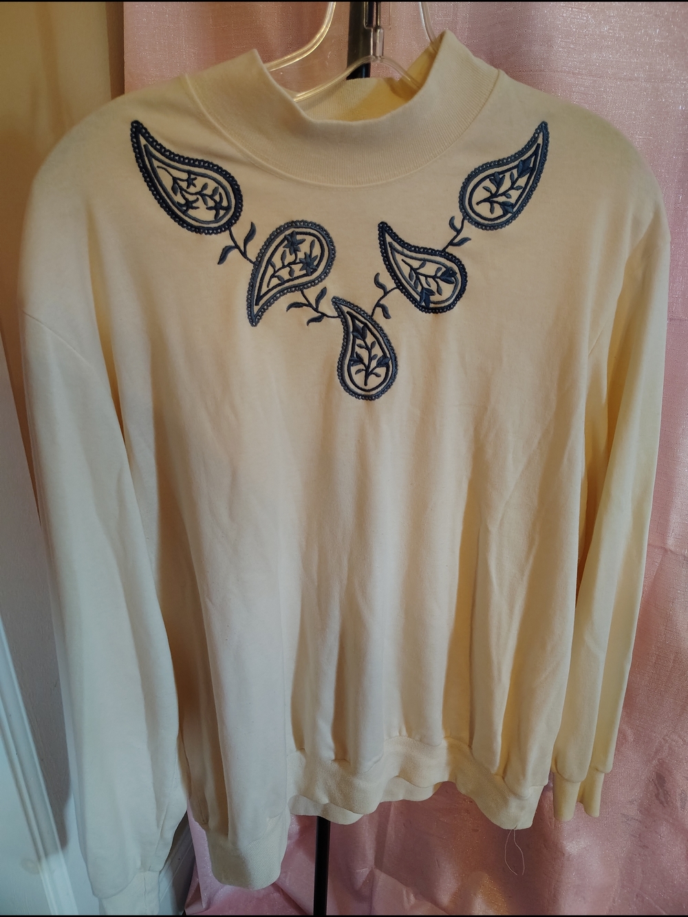 Vintage Y2K Cream Sweatshirt with Navy Paisley Embroidery